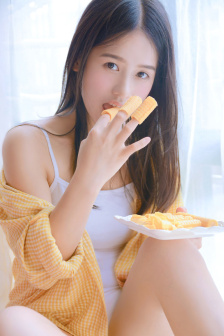 两男一女